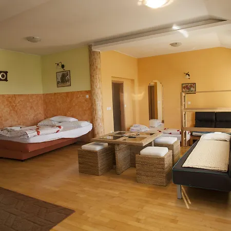 Celan 3* Spodnja Hajdina