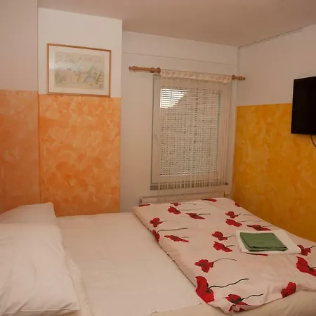 Celan 3* Spodnja Hajdina