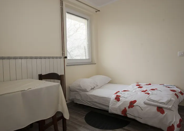 Celan 3* Spodnja Hajdina